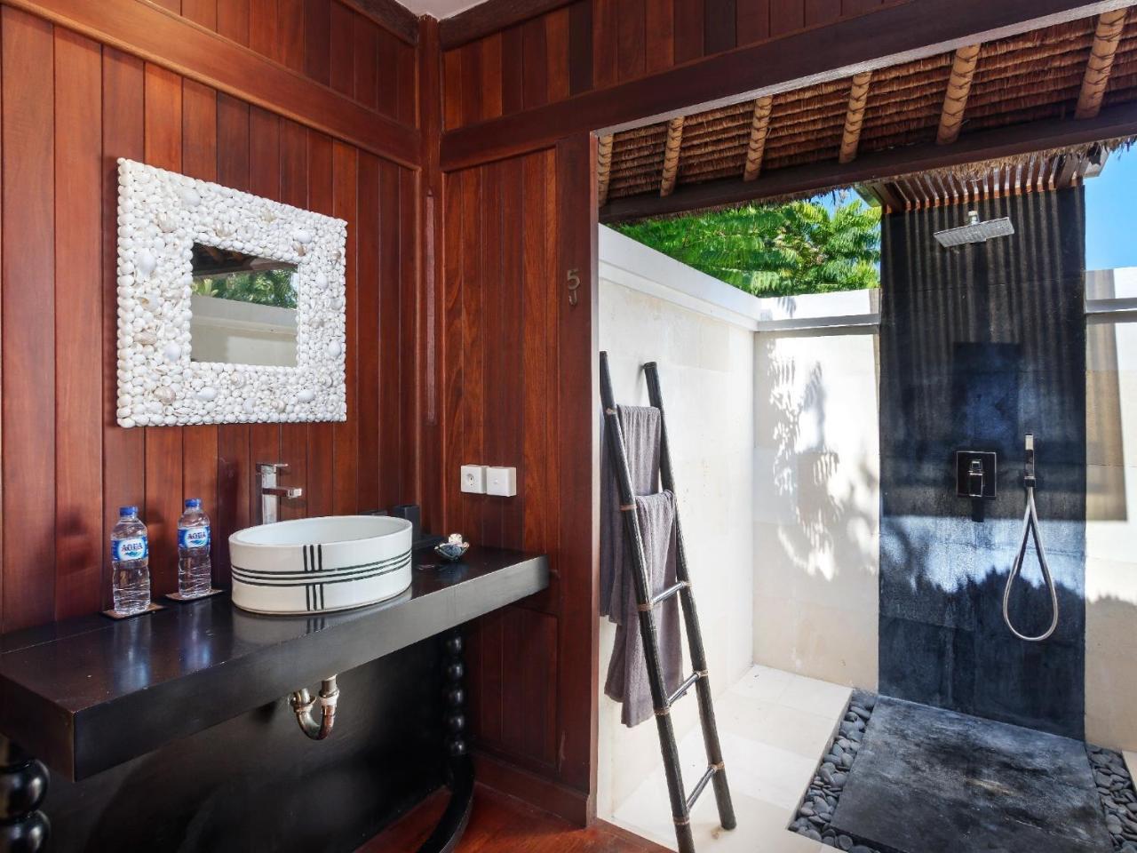 Arimbi Villa *